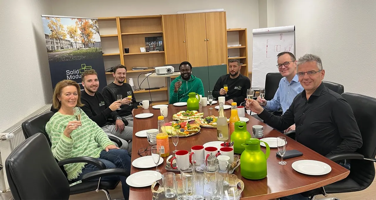 solid-modulbau-teamfoto-1